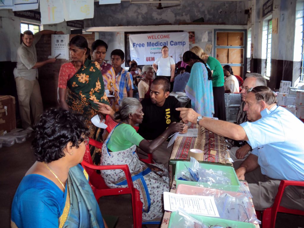 COMMUNITY TRANSFORMATION PROGRAM imgi 19 eye glass clinic compressed 1024x768